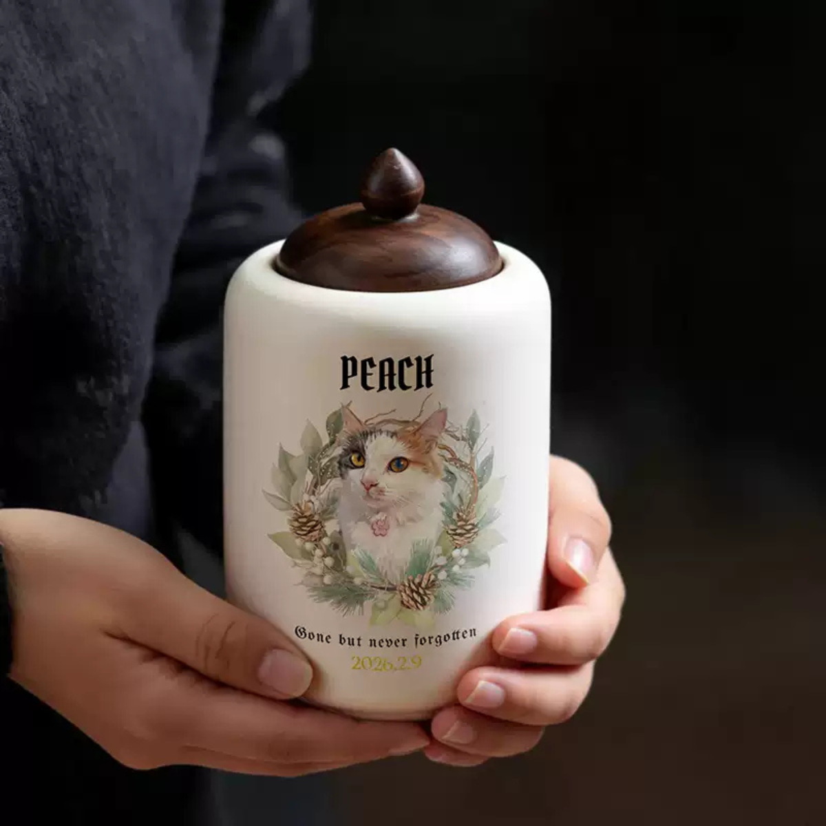pet urn