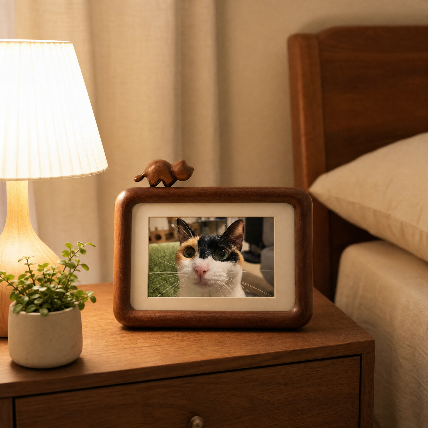 Pippo Walnut Pet Keepsake Picture Frame